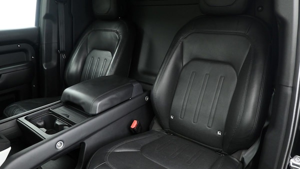 Used Land Rover Defender 110 2022 for sale - 73879697: Photo 4