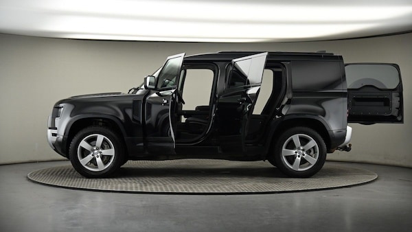 Used Land Rover Defender 110 2022 for sale - 73879697: Photo 51