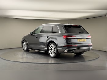 Used Audi Q7 2023 for sale - 76119507: Photo