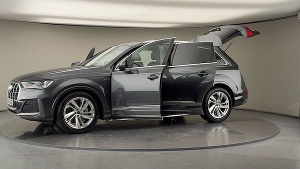 Used Audi Q7 2023 for sale - 76119507: Photo 48