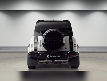 Used Land Rover Defender 110 2026 for sale - 78371276: Photo