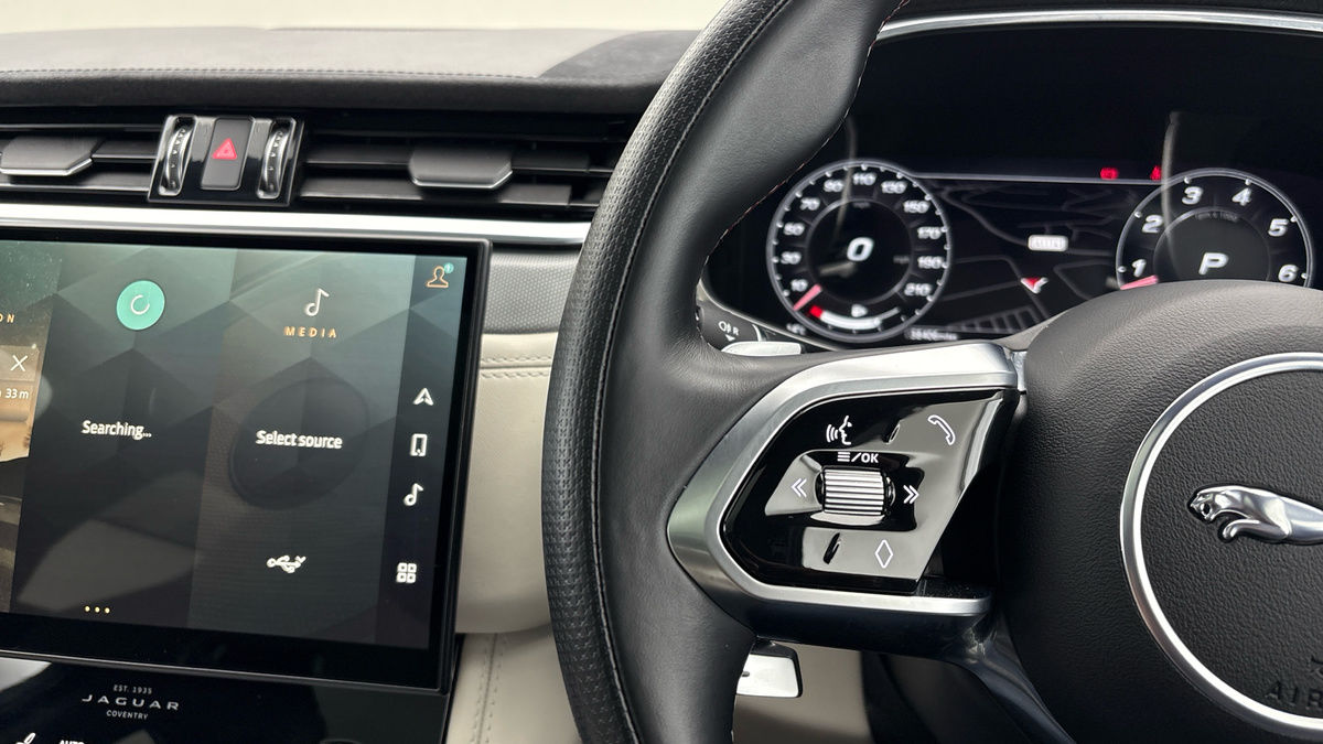 Used Jaguar F-Pace 2022 for sale - 76081579: Photo 13