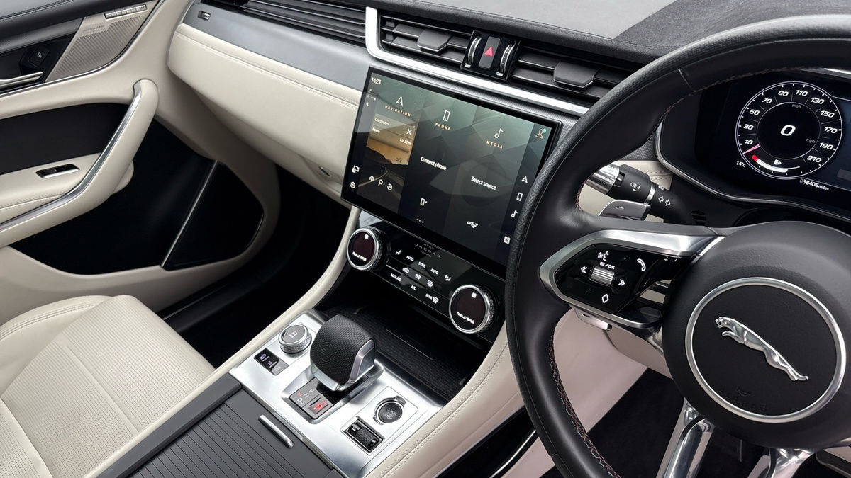 Used Jaguar F-Pace 2022 for sale - 76081579: Photo 18