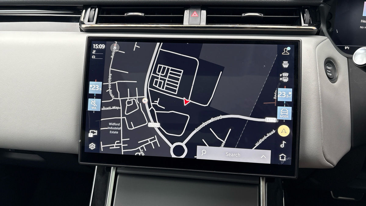 Used Land Rover Range Rover Velar 2025 for sale - 77356965: Photo 17