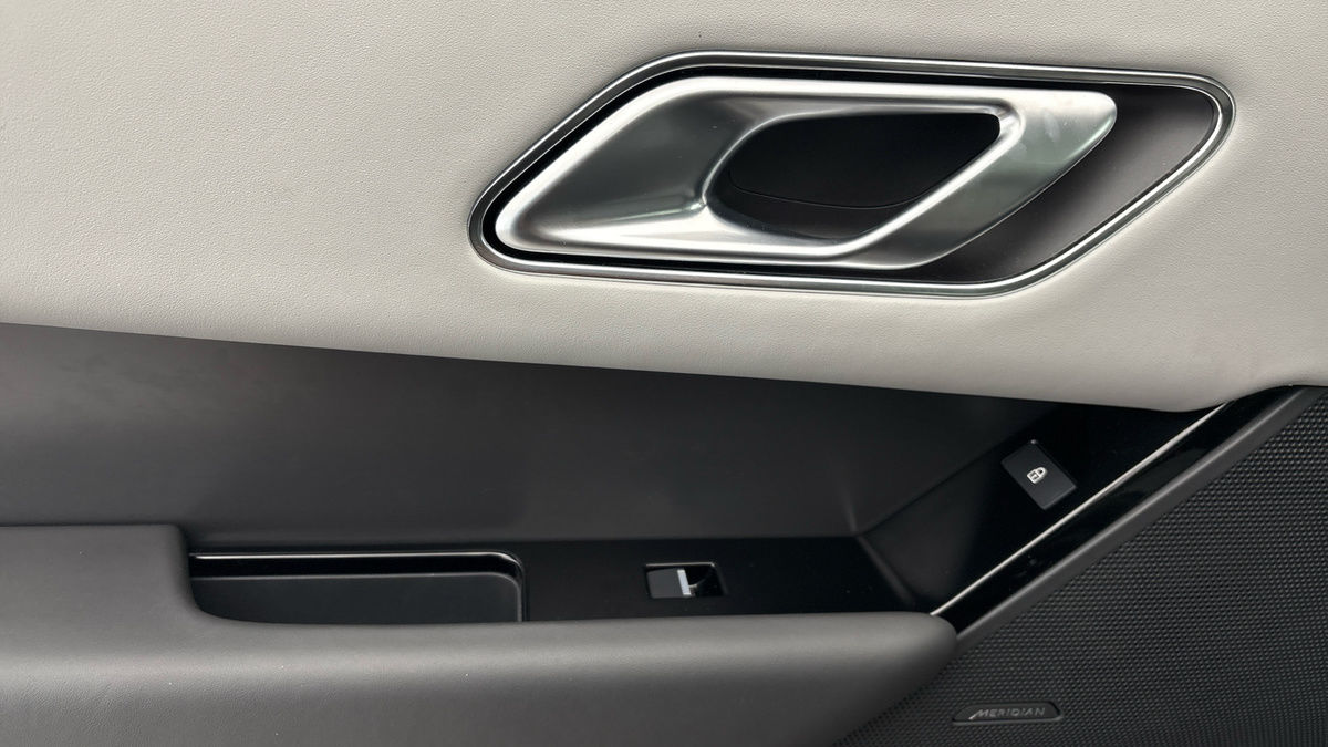 Used Land Rover Range Rover Velar 2025 for sale - 77356965: Photo 19