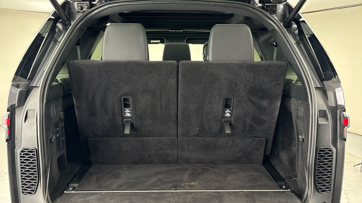Used Land Rover Discovery 2023 for sale - 78083799: Photo 11