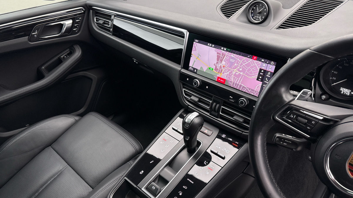 Used Porsche Macan 2022 for sale - 76236447: Photo 18