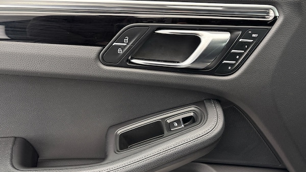 Used Porsche Macan 2022 for sale - 76236447: Photo 19