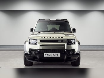 Used Land Rover Defender 110 2025 for sale - 78331523: Photo