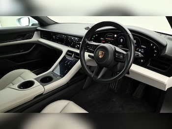 Used Porsche Taycan 2022 for sale - 75398528: Photo