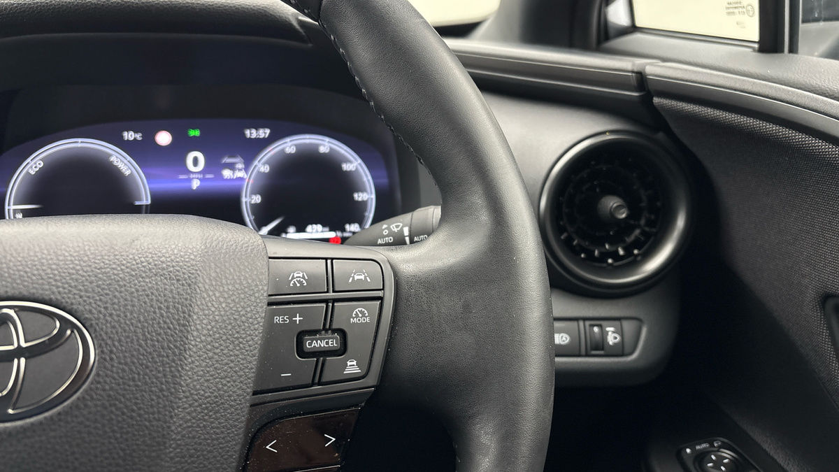 Used Toyota C-HR 2024 for sale - 77535686: Photo 14