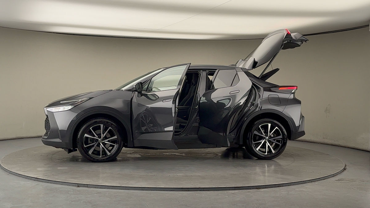 Used Toyota C-HR 2024 for sale - 77535686: Photo 47