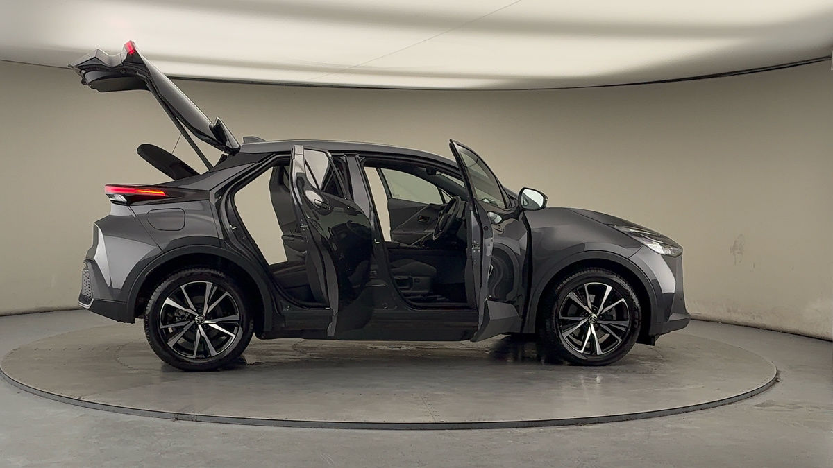 Used Toyota C-HR 2024 for sale - 77535686: Photo 56