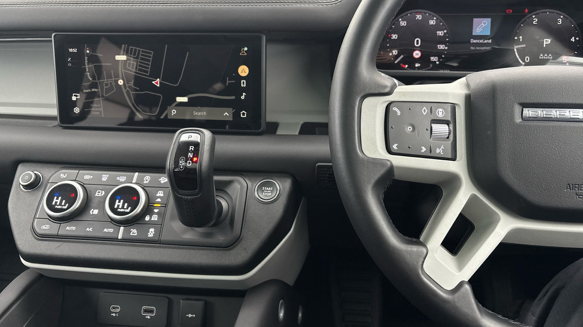 Used Land Rover Defender 2024 for sale - 78213235: Photo 13