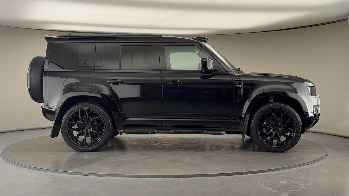 Used Land Rover Defender 2024 for sale - 78213235: Photo 16