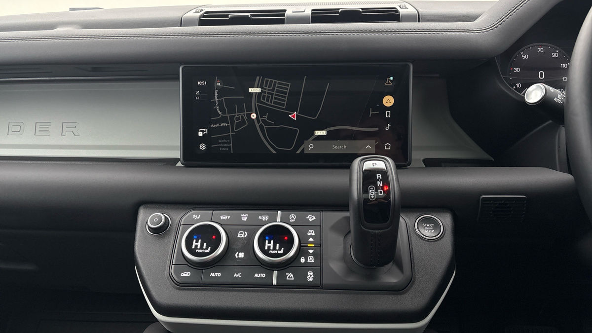 Used Land Rover Defender 2024 for sale - 78213235: Photo 17