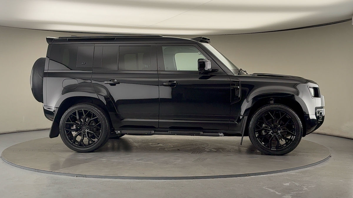 Used Land Rover Defender 2024 for sale - 78213235: Photo 41