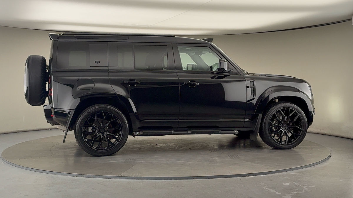 Used Land Rover Defender 2024 for sale - 78213235: Photo 42