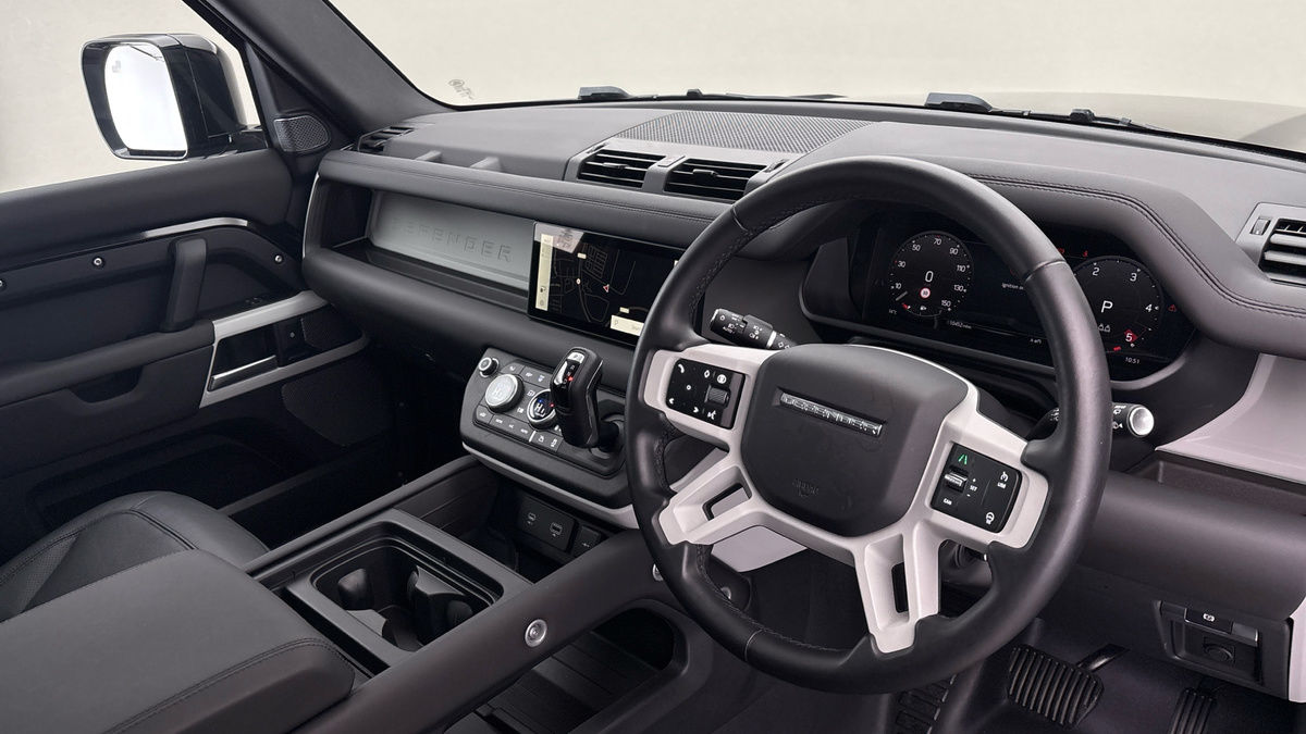 Used Land Rover Defender 2024 for sale - 78213235: Photo 5