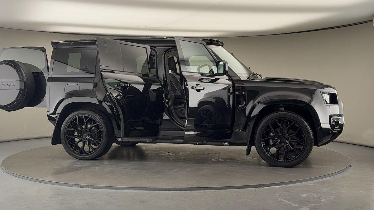 Used Land Rover Defender 2024 for sale - 78213235: Photo 60