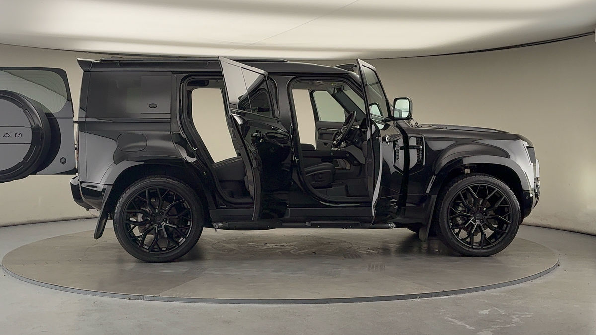 Used Land Rover Defender 2024 for sale - 78213235: Photo 61