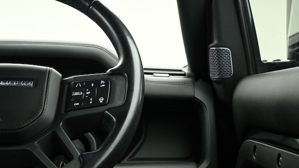 Used Land Rover Defender 90 2021 for sale - 75597801: Photo 16