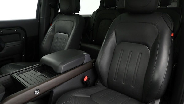 Used Land Rover Defender 90 2021 for sale - 75597801: Photo 4