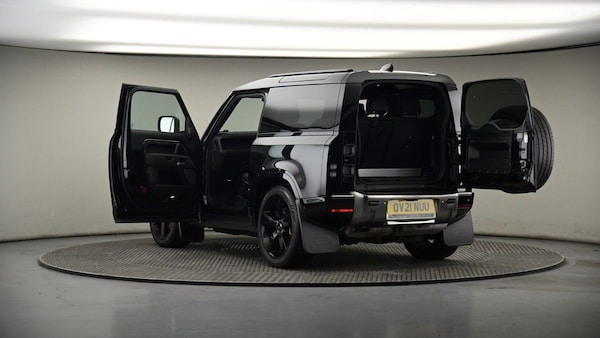 Used Land Rover Defender 90 2021 for sale - 75597801: Photo 8
