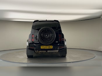 Used Land Rover Defender 110 2022 for sale - 75897766: Photo