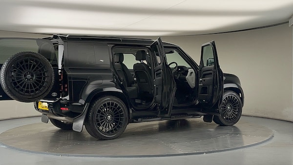 Used Land Rover Defender 110 2022 for sale - 75897766: Photo 57