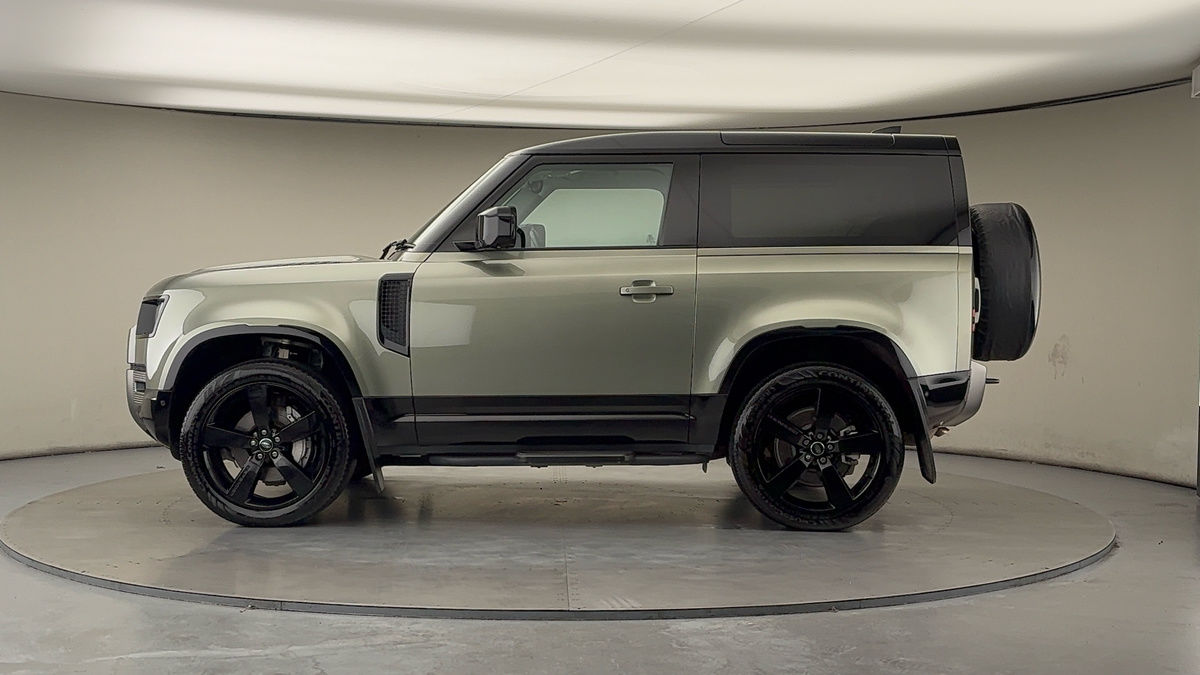 Used Land Rover Defender 90 2024 for sale - 76630357: Photo 15