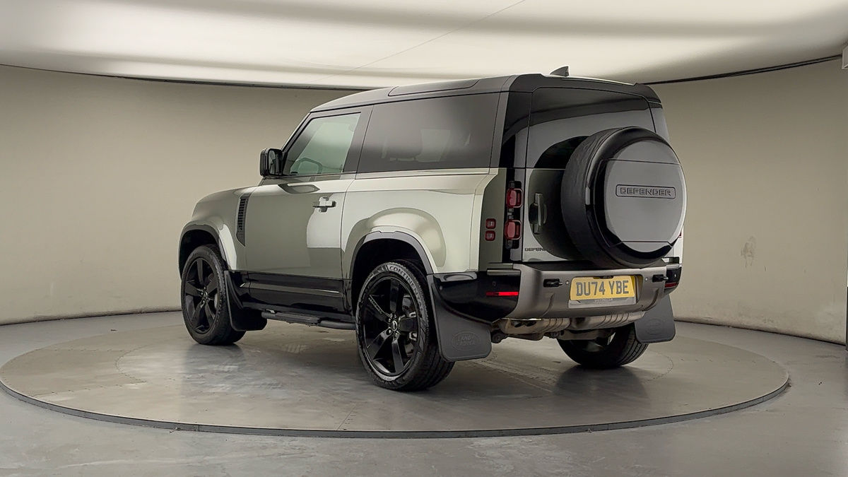 Used Land Rover Defender 90 2024 for sale - 76630357: Photo 2