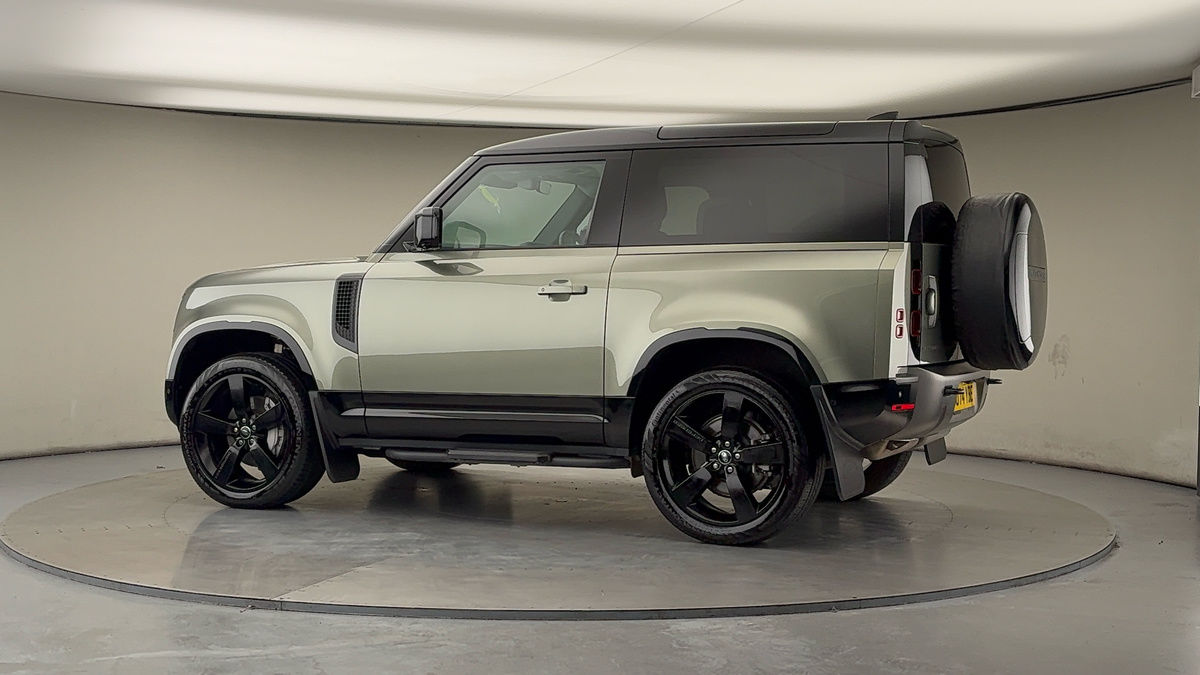 Used Land Rover Defender 90 2024 for sale - 76630357: Photo 27