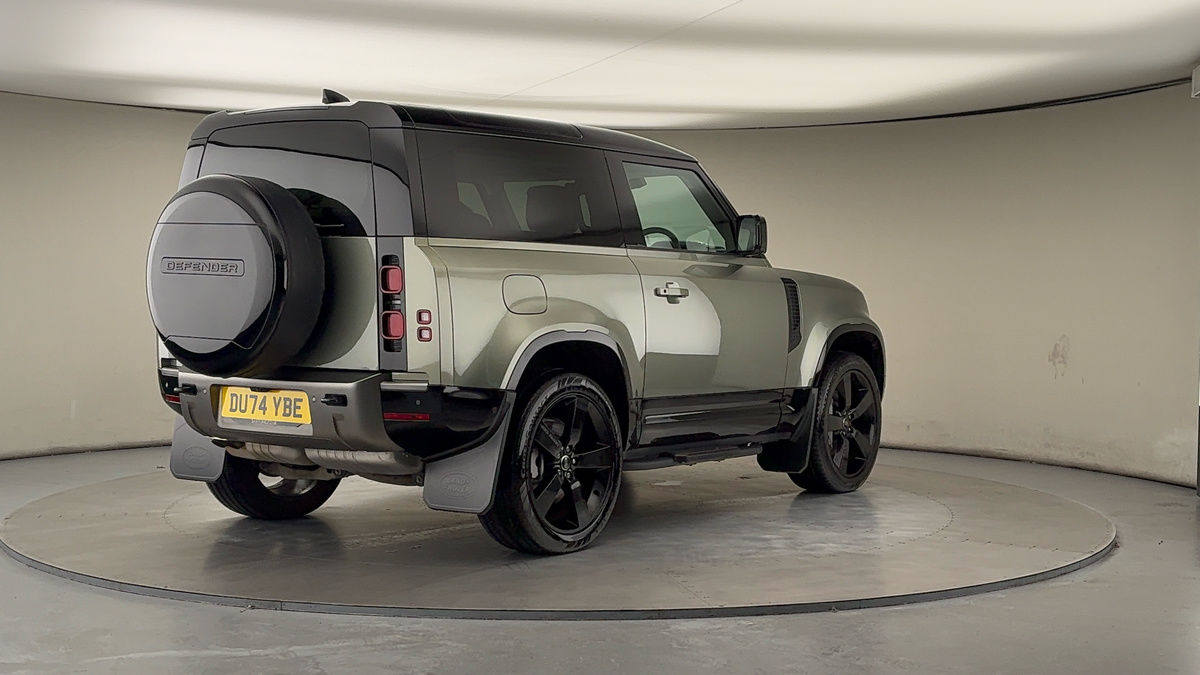 Used Land Rover Defender 90 2024 for sale - 76630357: Photo 40