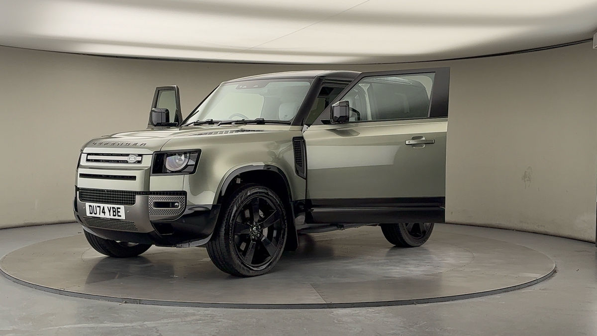 Used Land Rover Defender 90 2024 for sale - 76630357: Photo 50