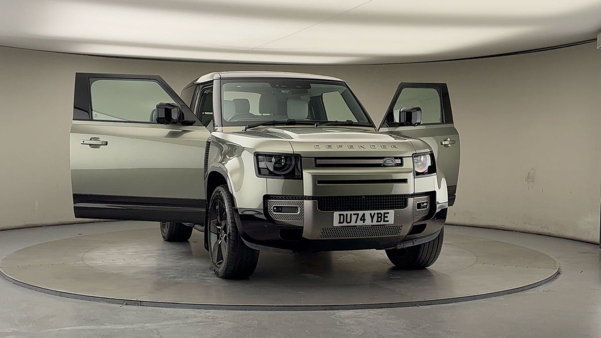 Used Land Rover Defender 90 2024 for sale - 76630357: Photo 53