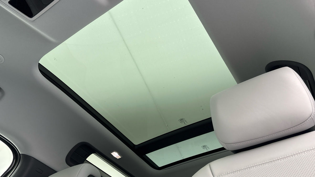 Used Land Rover Defender 90 2024 for sale - 76630357: Photo 6