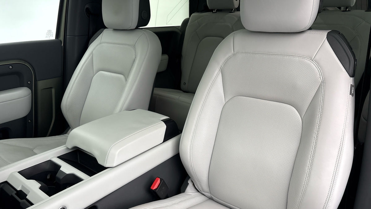 Used Land Rover Defender 90 2024 for sale - 76630357: Photo 7