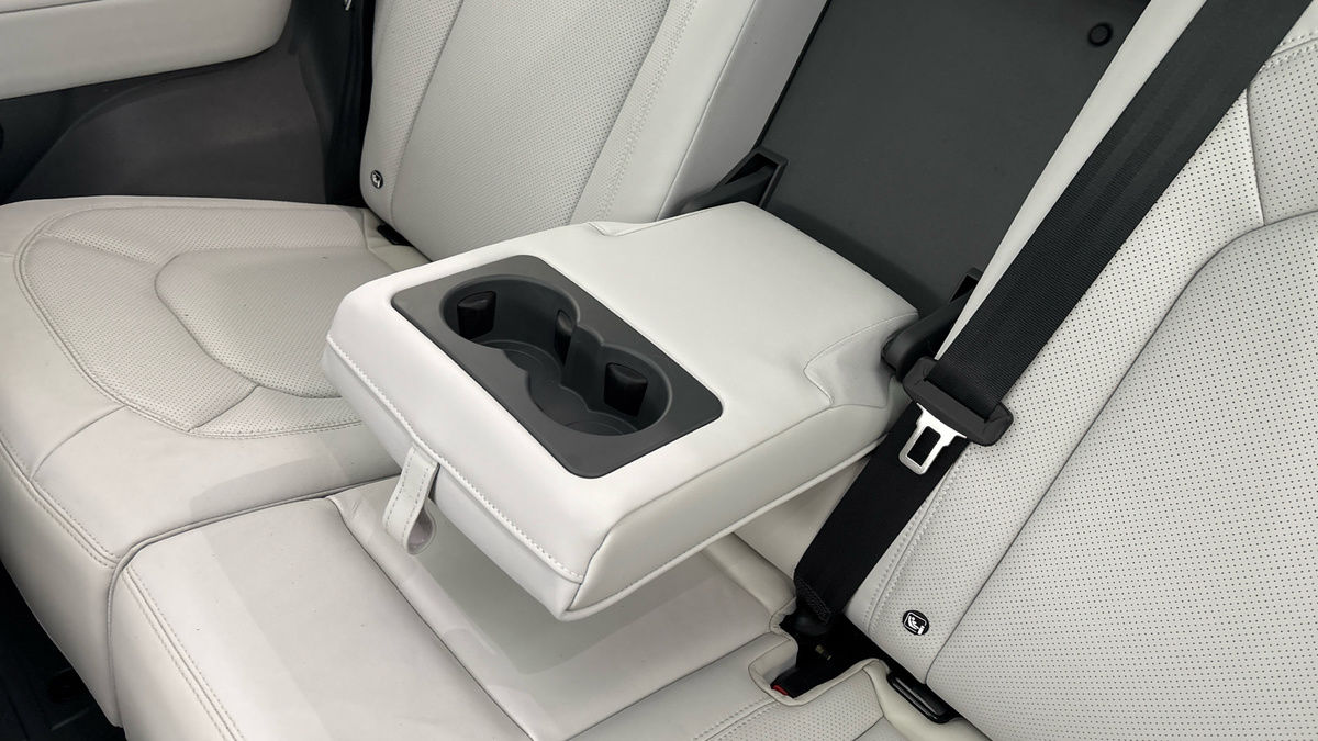 Used Land Rover Defender 90 2024 for sale - 76630357: Photo 9