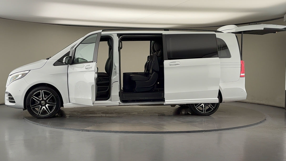 Used Mercedes-Benz V-Class 2022 for sale - 75937807: Photo 50