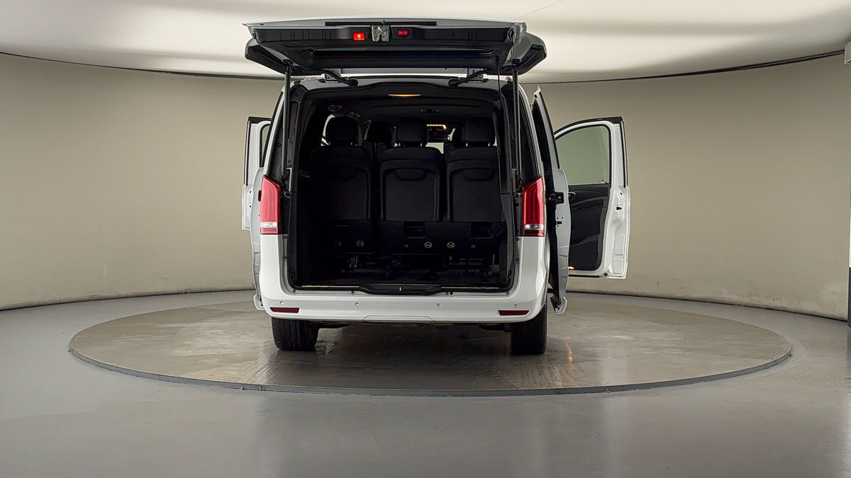 Used Mercedes-Benz V-Class 2022 for sale - 75937807: Photo 63