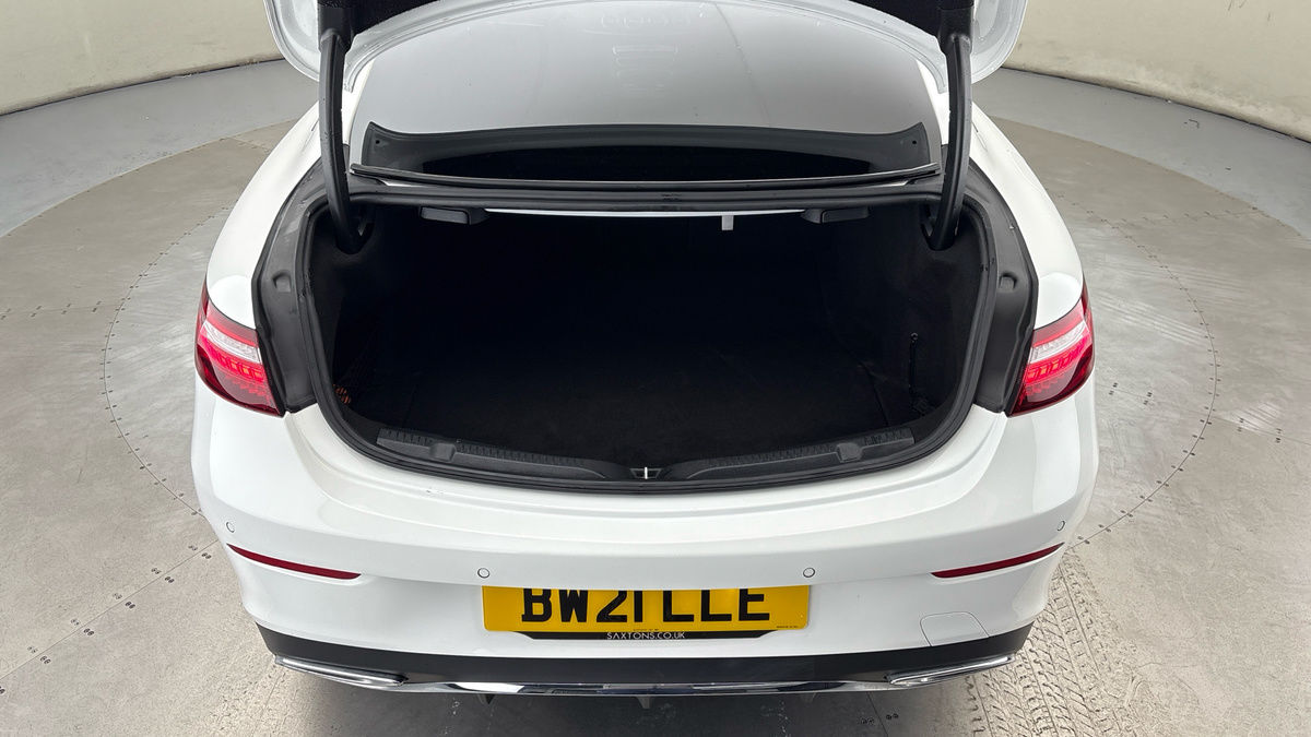 Used Mercedes-Benz E Class 2021 for sale - 76536398: Photo 11