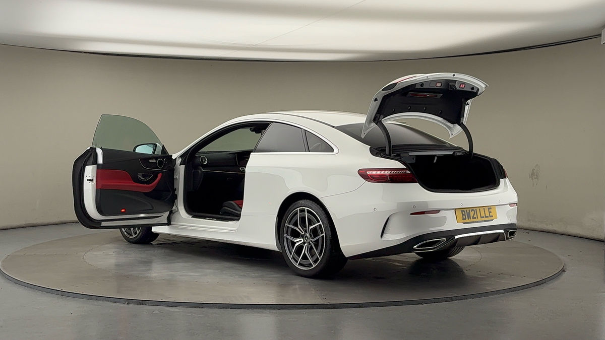 Used Mercedes-Benz E Class 2021 for sale - 76536398: Photo 44