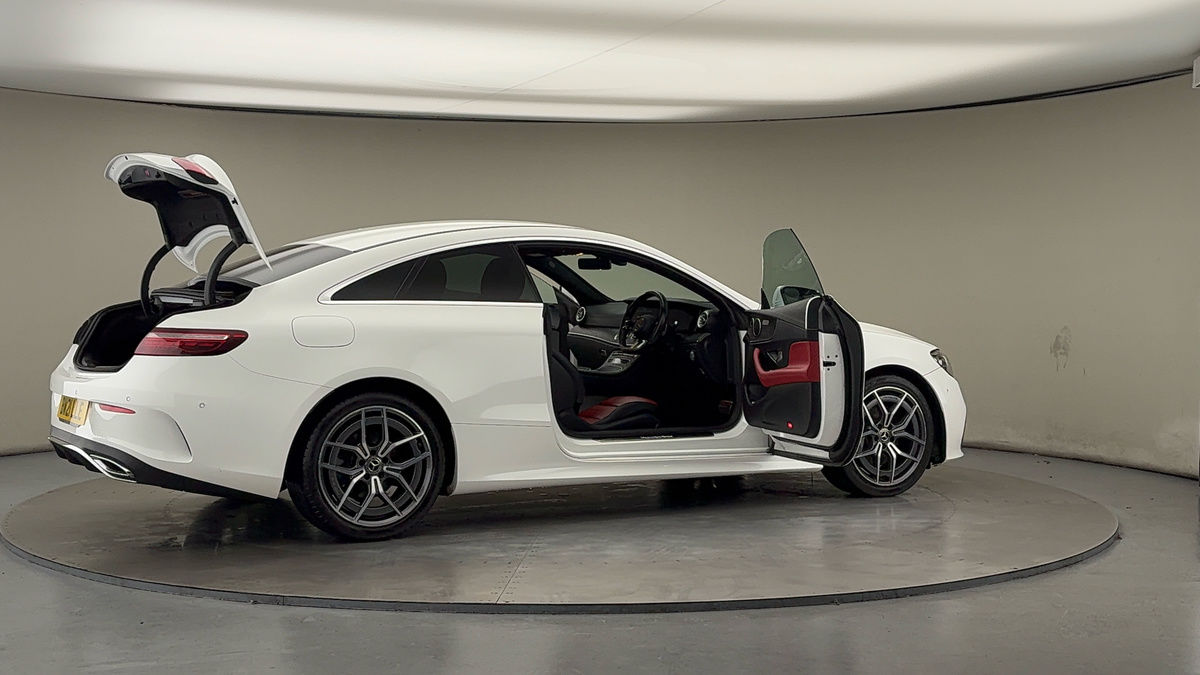 Used Mercedes-Benz E Class 2021 for sale - 76536398: Photo 57