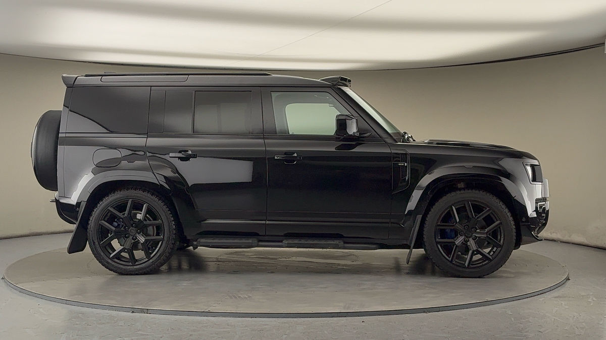 Used Land Rover Defender 2025 for sale - 77201057: Photo 16