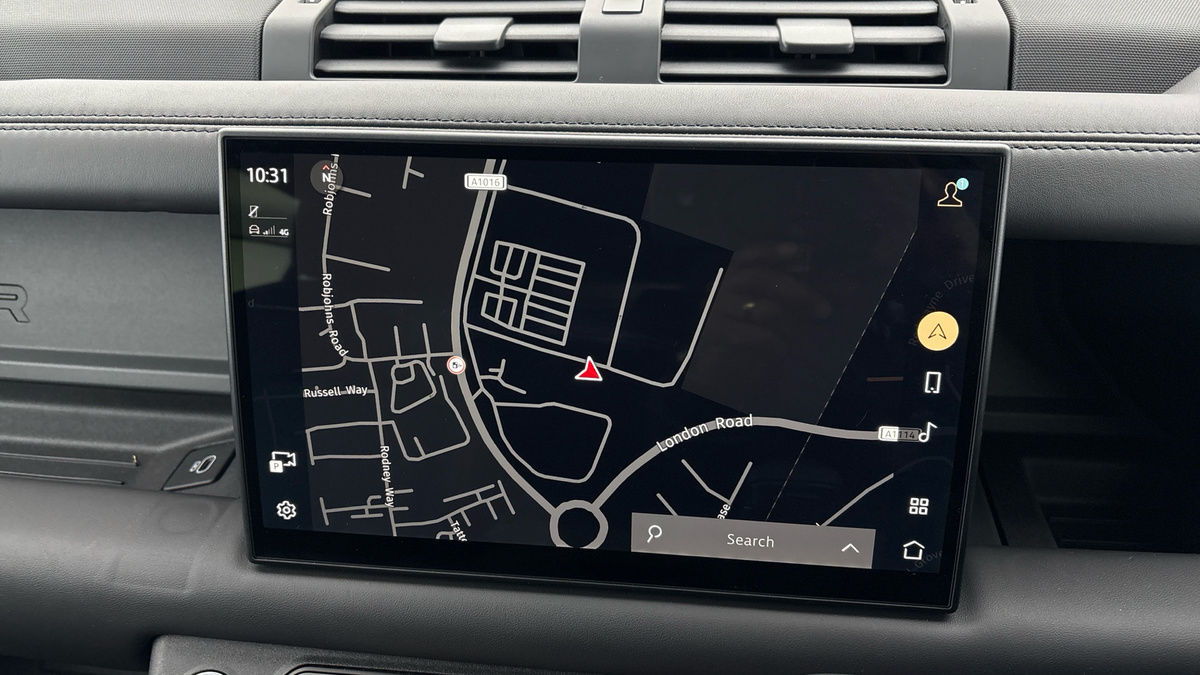 Used Land Rover Defender 2025 for sale - 77201057: Photo 17