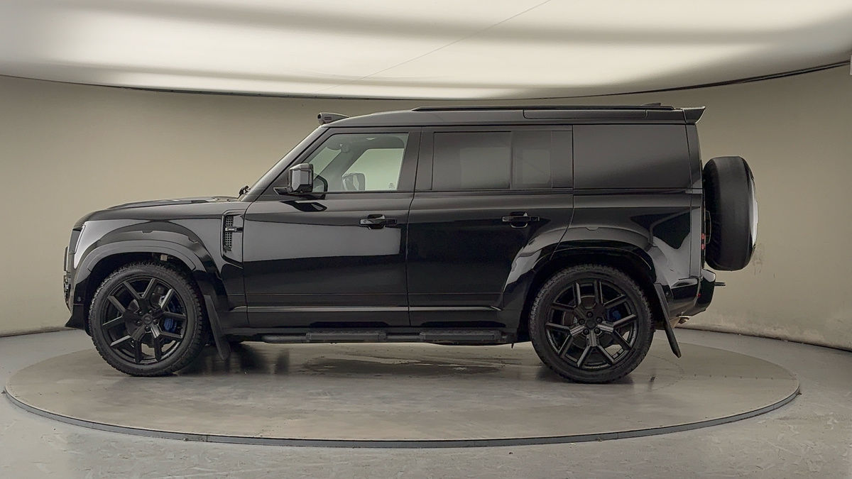 Used Land Rover Defender 2025 for sale - 77201057: Photo 31