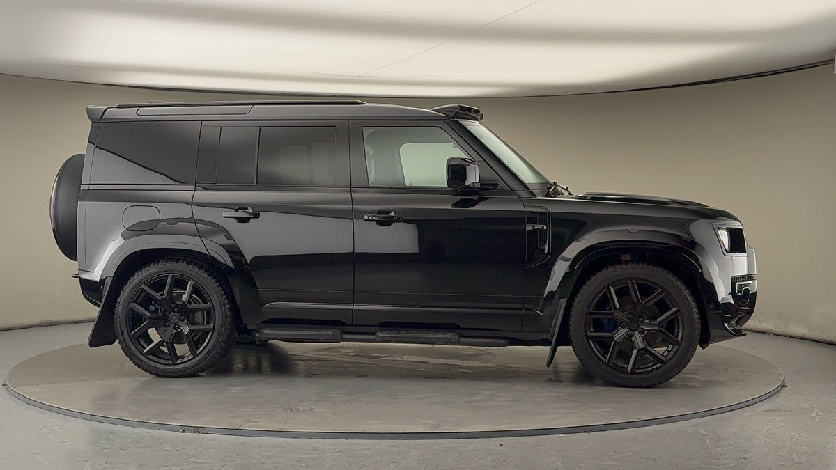 Used Land Rover Defender 2025 for sale - 77201057: Photo 40