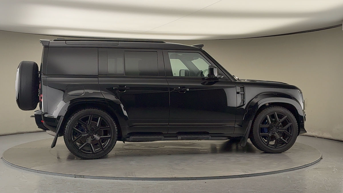 Used Land Rover Defender 2025 for sale - 77201057: Photo 41