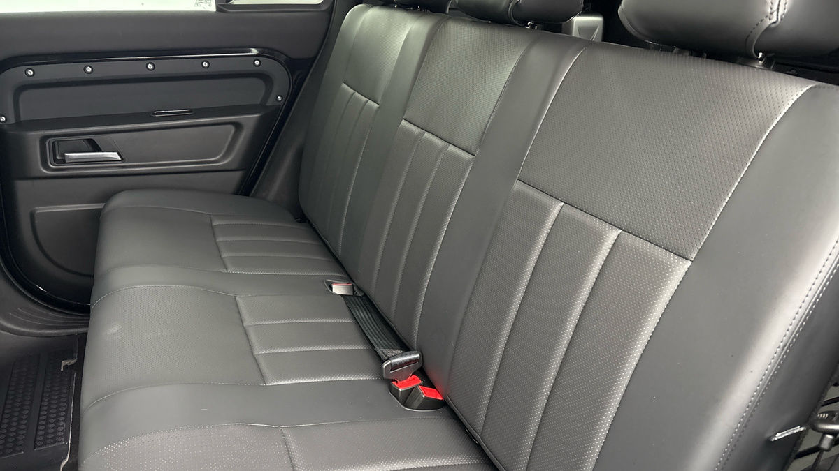 Used Land Rover Defender 2025 for sale - 77201057: Photo 8